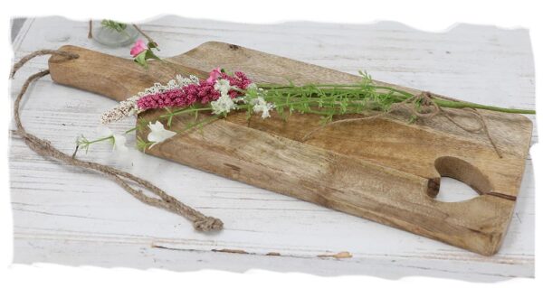 Tagliere con cuore intagliato-legno-15x50x2,5 cm-boltze
